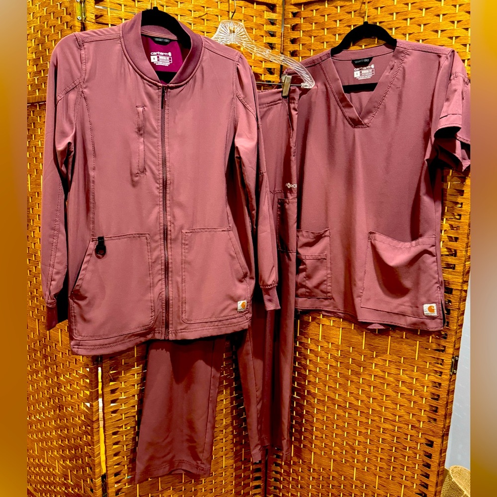 Carhartt Women's Scrub Set in purple/lavender